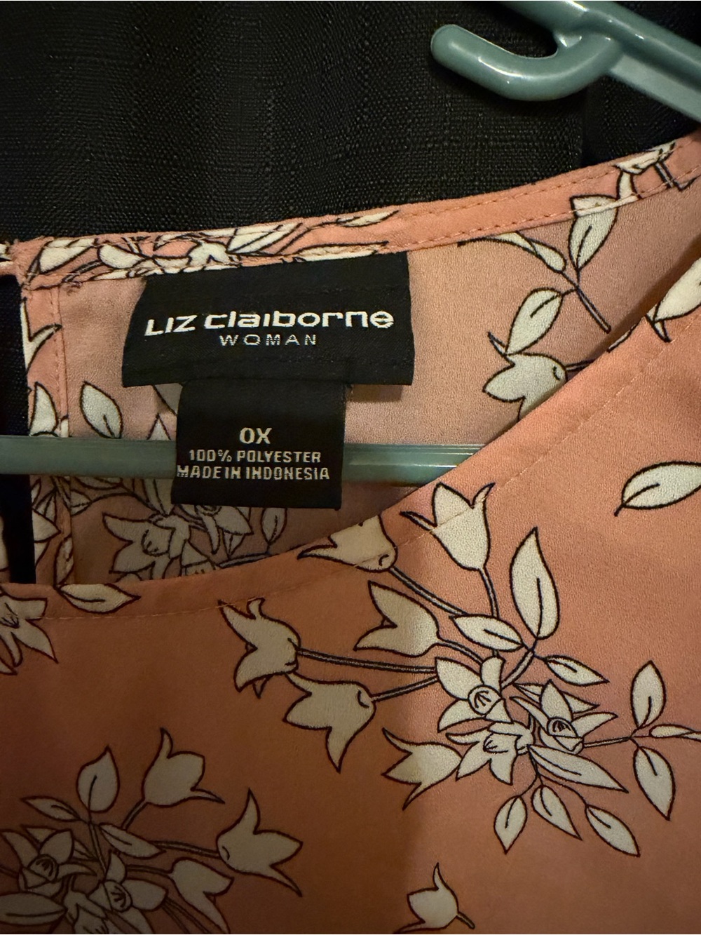 Blouse - Picture 2 of 3
